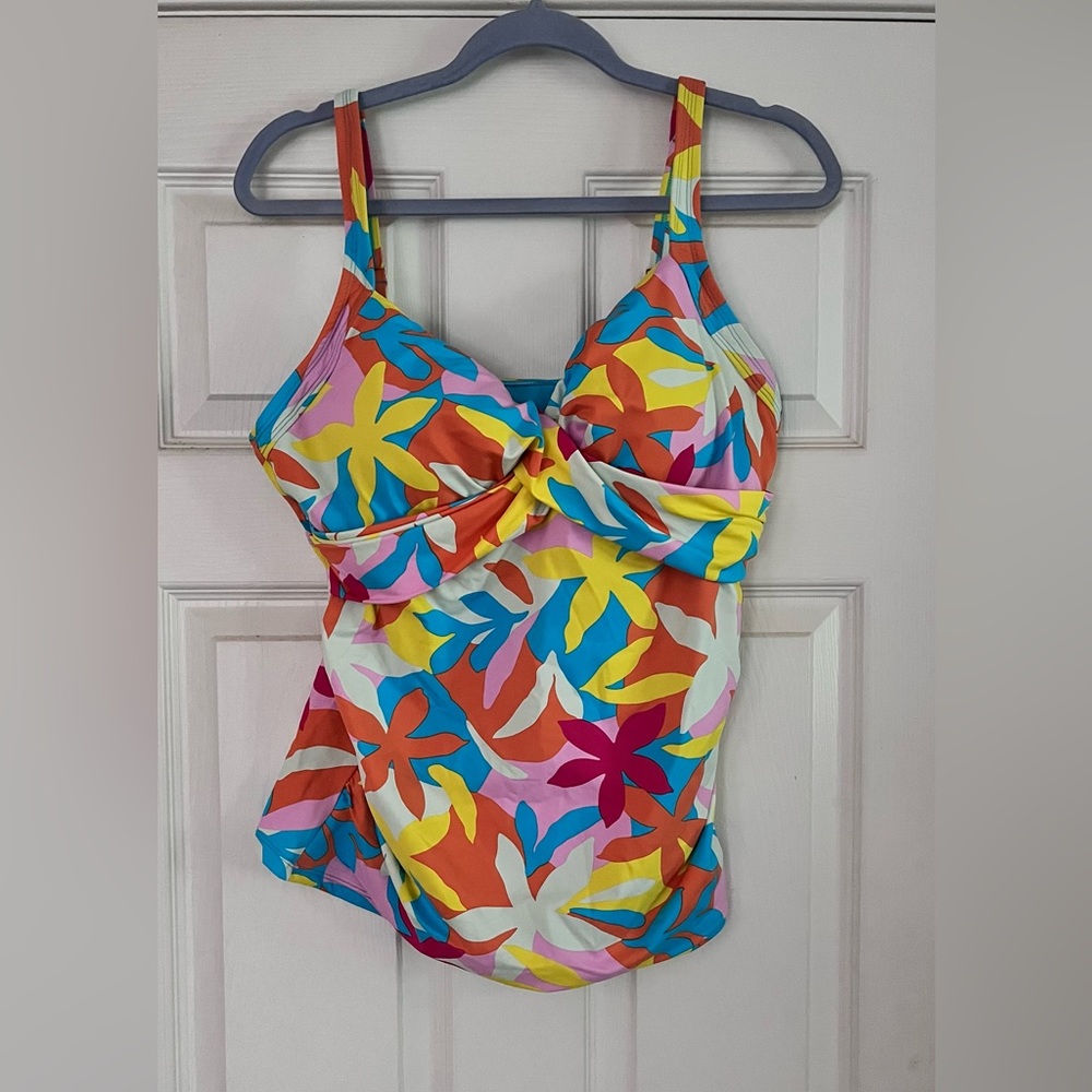 Lands’ End tankini top, size 16